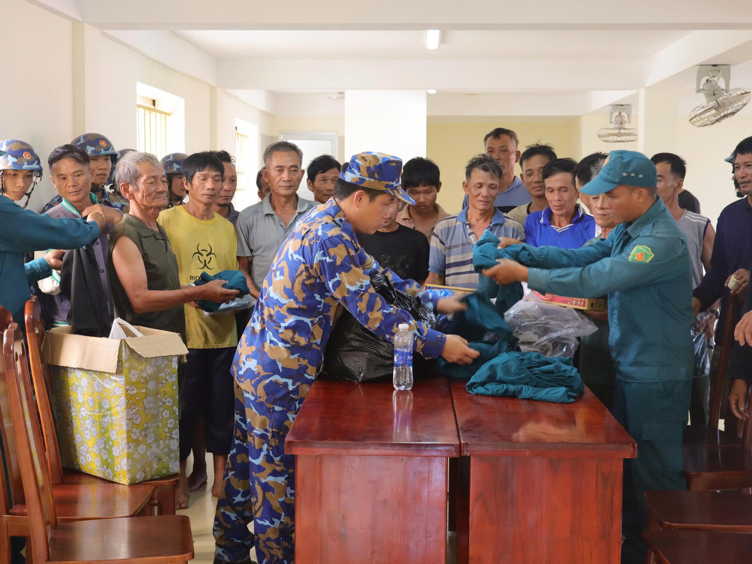 Cập Nhật Tình Hình Sức Khỏe Của 33 Ngư Dân Được Cứu Sau Vụ Tàu Chìm Tại Quảng Ngãi