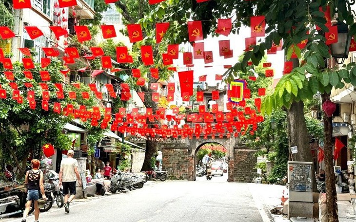 Sắp xếp thôn, tổ dân phố: Từ tinh gọn bộ máy đến xây dựng cộng đồng gắn kết- Ảnh 1.