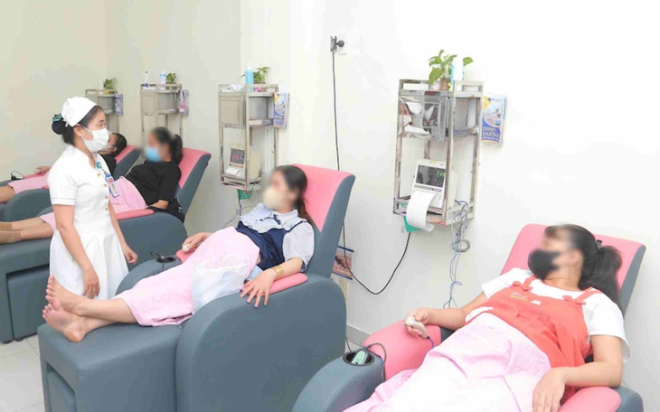 Tại Sao Một Số Người Không Bị Lây Nhiễm Viêm Gan B Qua Quan Hệ Tình Dục?
