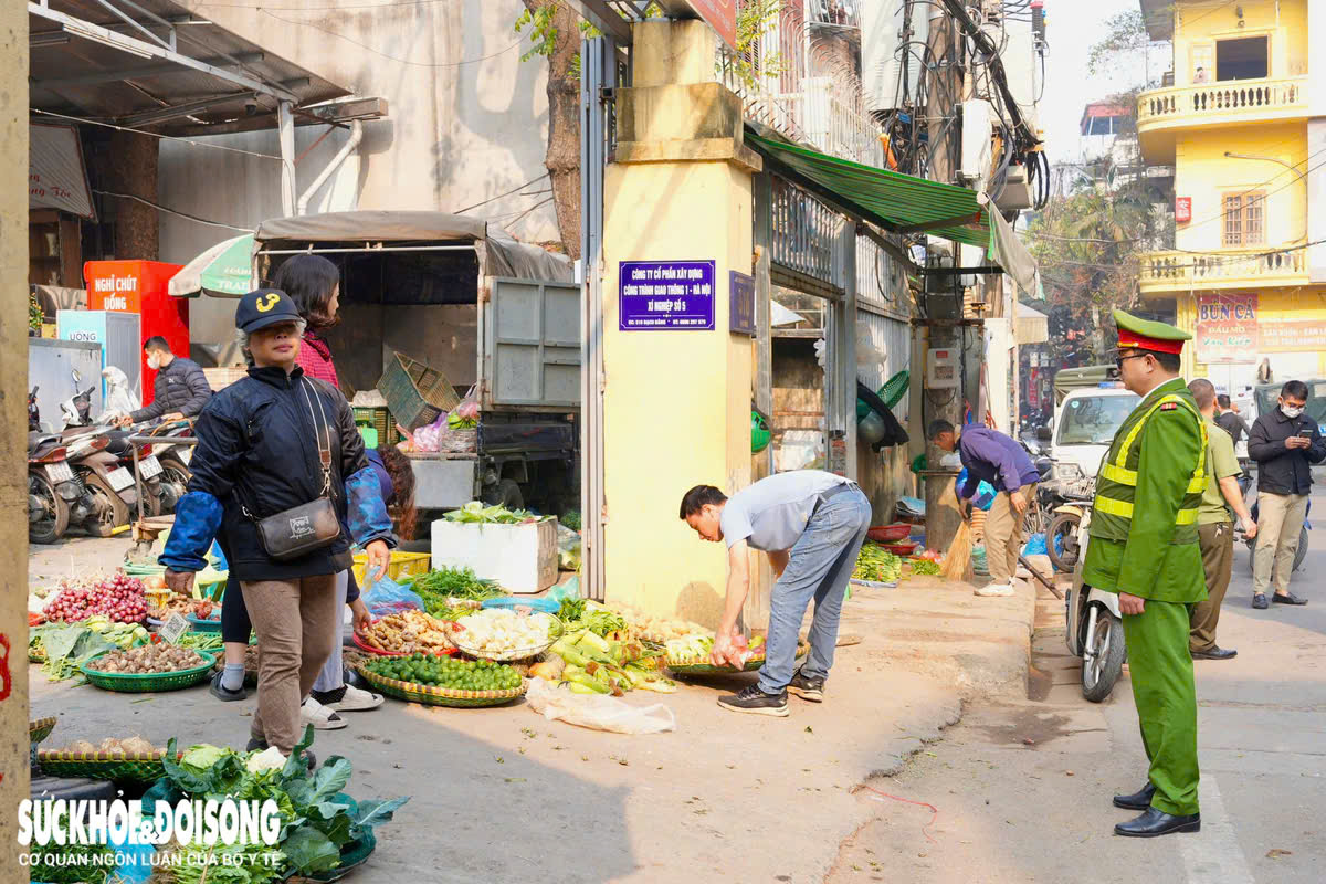 Hà Nội Thành Công Trong Việc Giải Tỏa 216 Chợ Cóc Chỉ Trong 6 Tháng