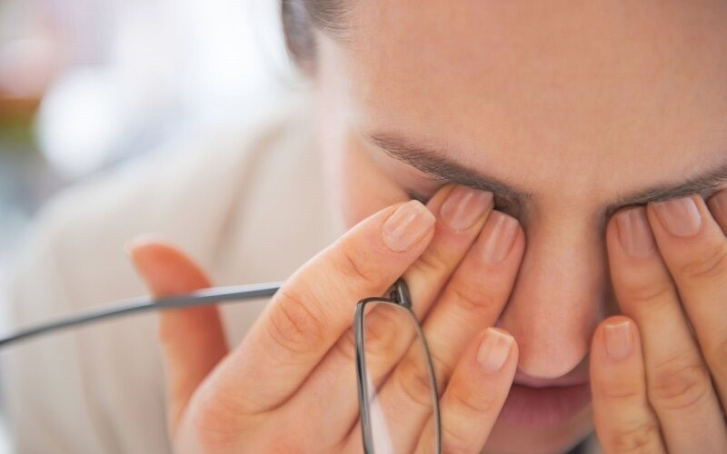 Khô Mắt: Nguyên Nhân, Triệu Chứng và Biện Pháp Khắc Phục Hiệu Quả