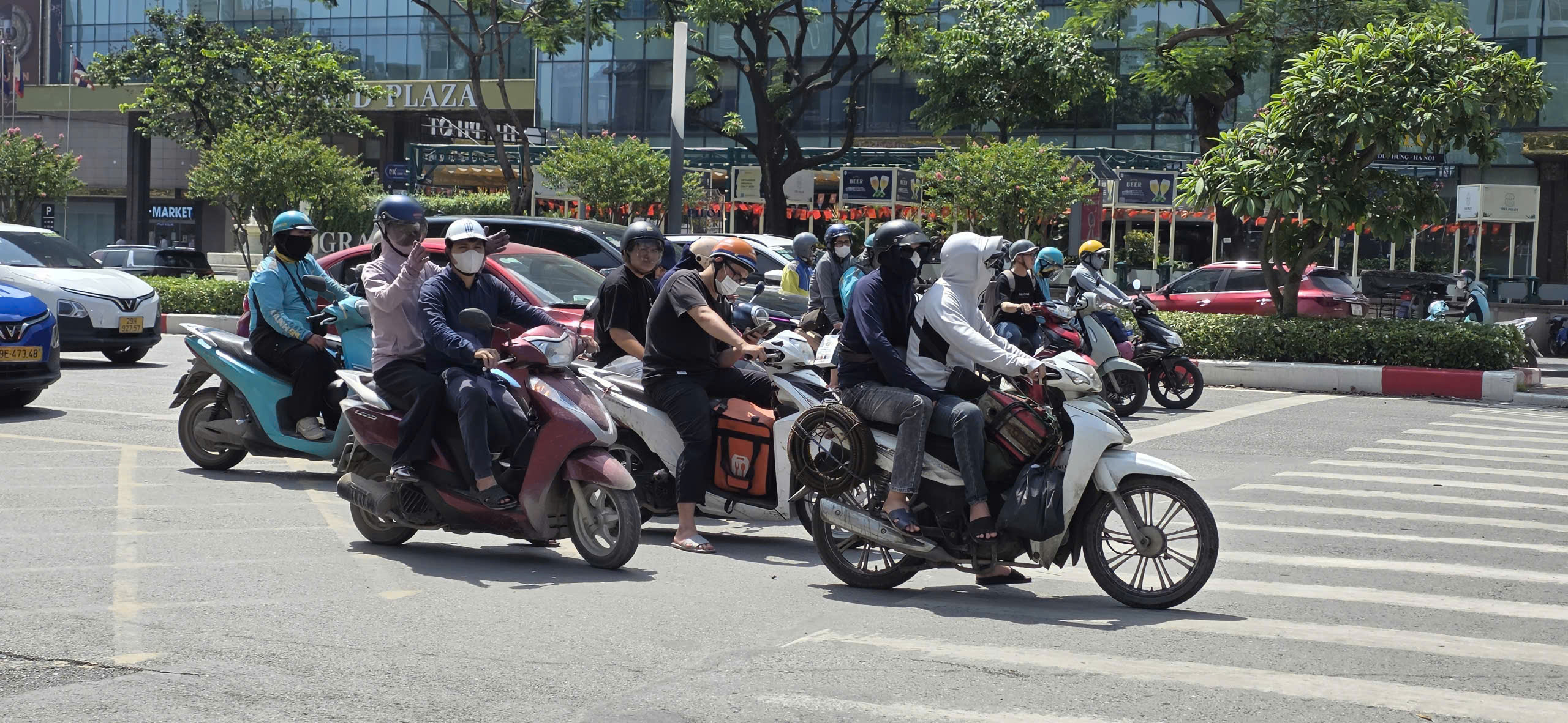 Thời Tiết Hà Nội: Nắng Nóng Đỉnh Điểm Trong Ngày 10/8