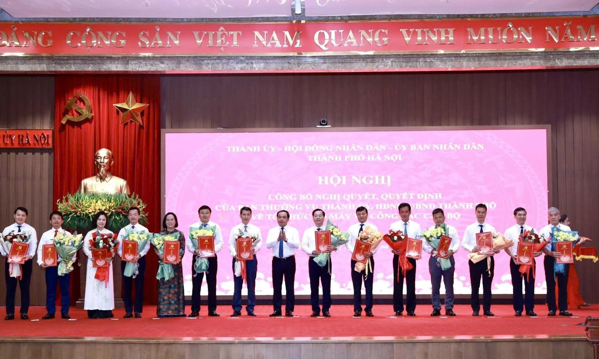 Chuyển Giao Lãnh Đạo Mới Tại Cơ Quan Truyền Thông Hà Nội