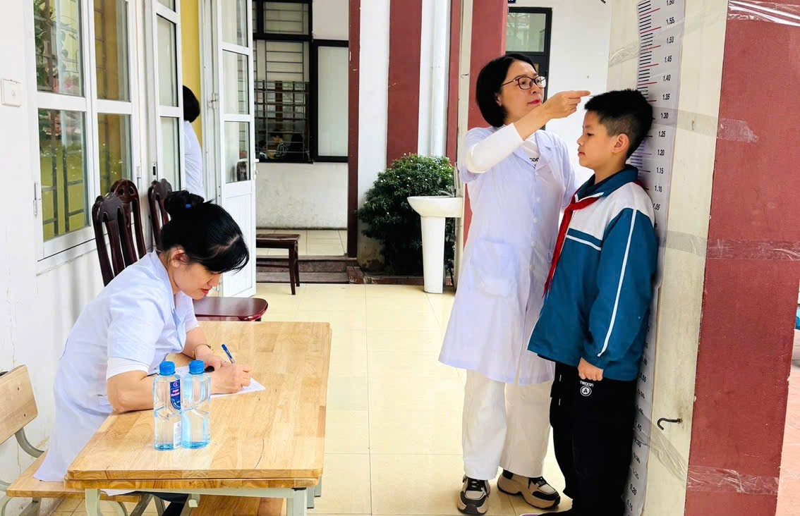 Chương trình y tế học đường tại Trạm Y tế.