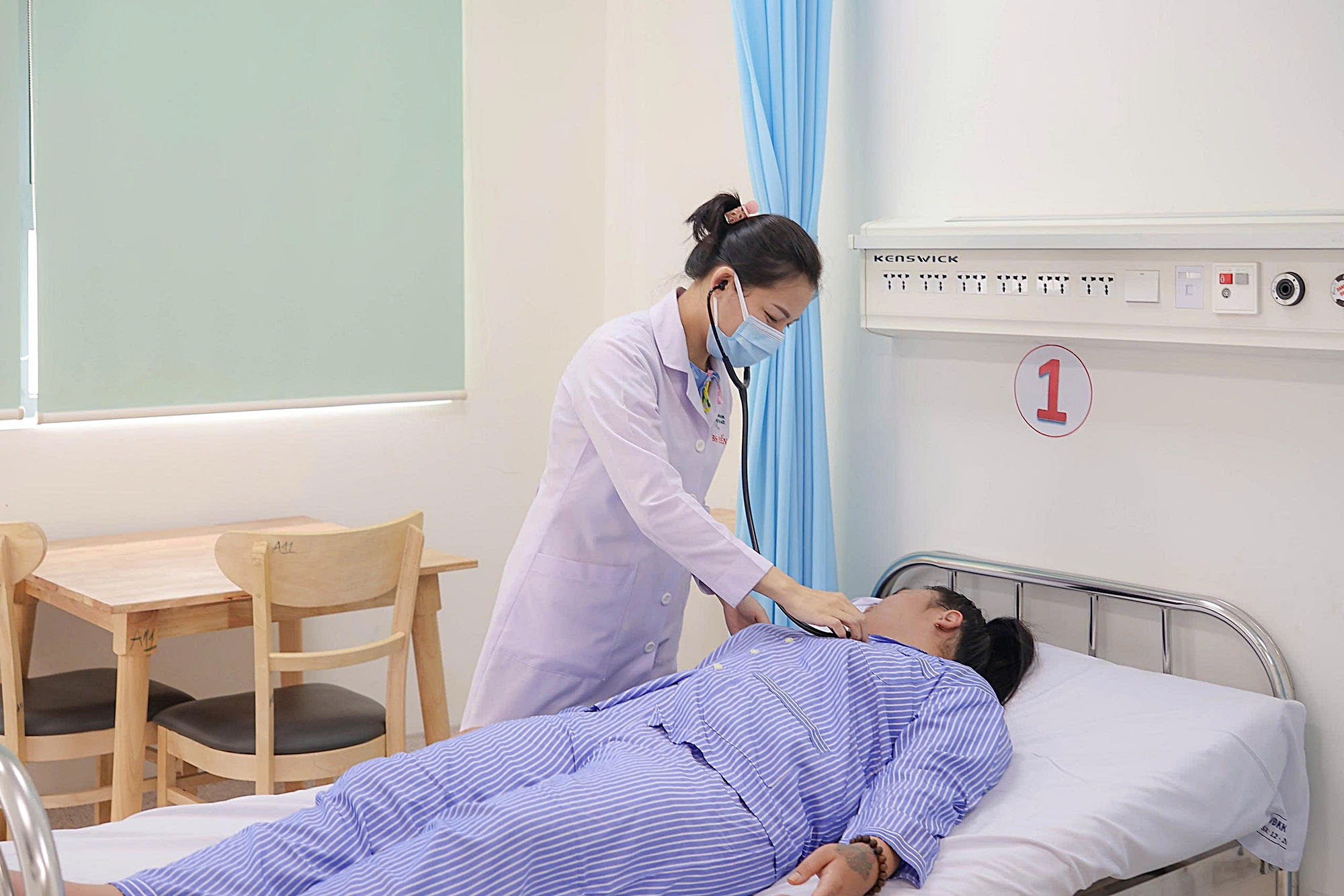 Cảnh Báo Nhồi Máu Cơ Tim Ở Người Trẻ: Triệu Chứng Cần Lưu Ý