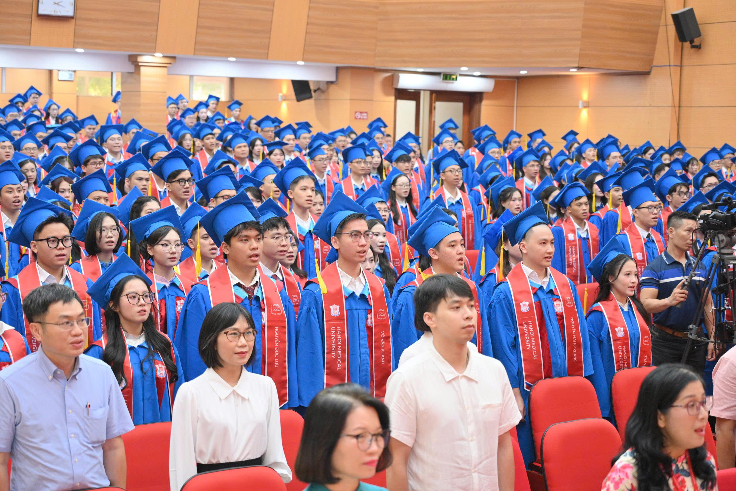 696 Tân Bác Sĩ Từ Đại Học Y Hà Nội 696 Tân Bác Sĩ Từ Đại Học Y Hà Nội