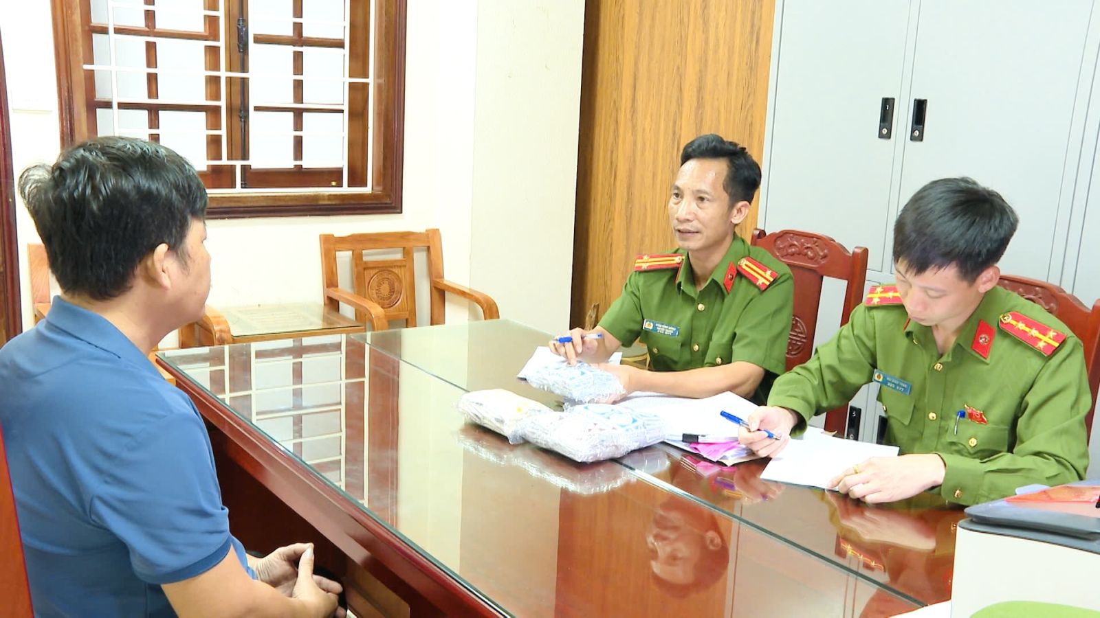 2599-1787973288973522814212 Mạo danh ‘lương y’ bán thuốc đông y gia truyền giả chứa chất cấm- Ảnh 4.