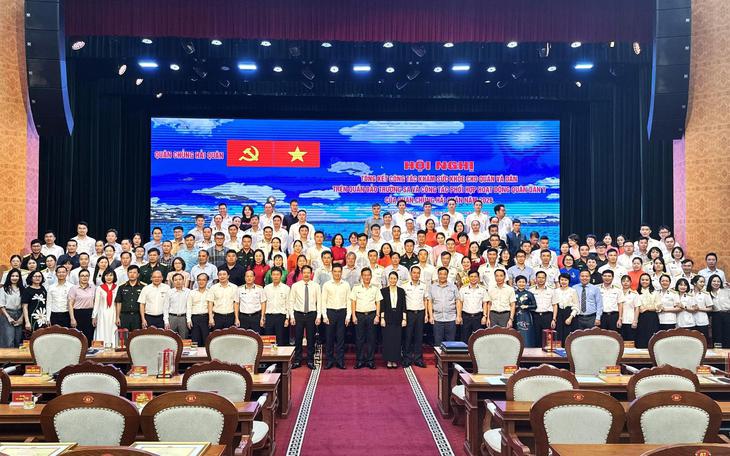 Chiến Dịch Theo Dõi Sức Khỏe Học Sinh TPHCM - Ảnh 2.