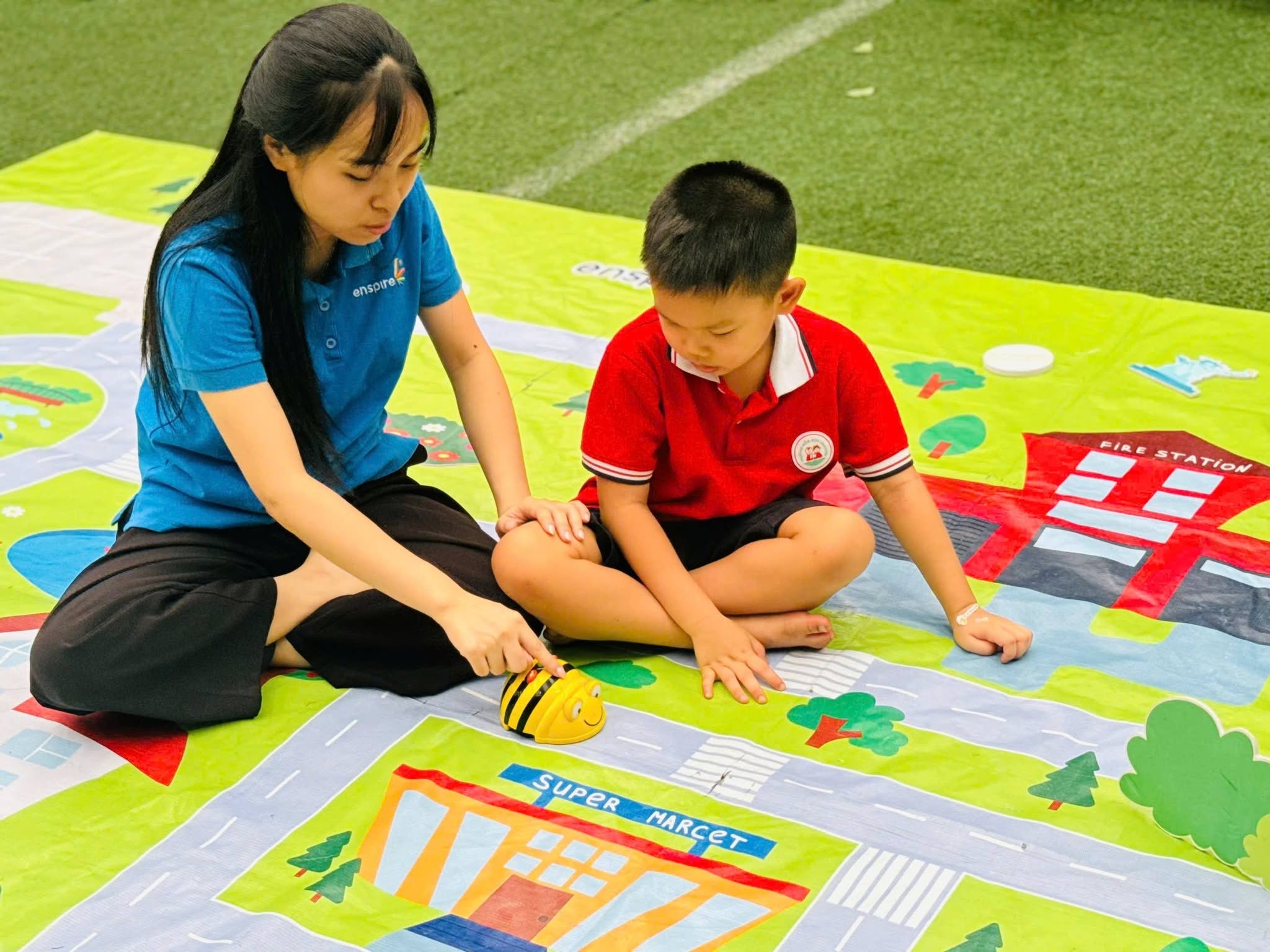7651582301532805828651339722763223186901577n-1786956982903542219401 Chưa học chữ trước khi vào lớp 1, trẻ liệu có theo kịp bạn bè?- Ảnh 1.