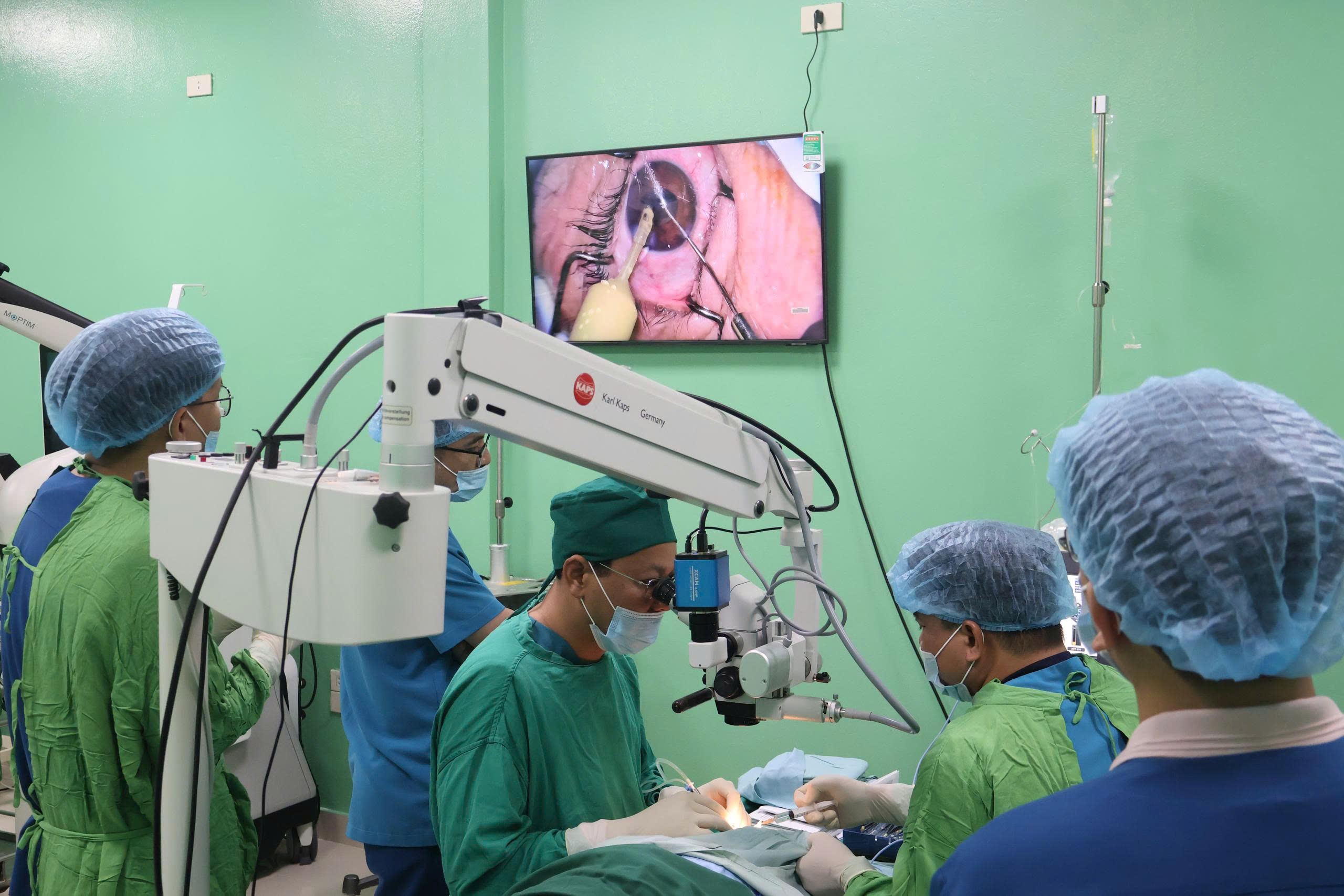 Những Khó Khăn Trong Chẩn Đoán Thoái Hóa Điểm Vàng Tuổi Già Giai Đoạn Sớm