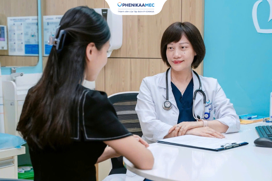 anh-1-thumb-1786613281039364585068 Chuyên gia khuyến cáo khám sức khỏe định kỳ để phát hiện sớm bệnh mạn tính - Ảnh 1.