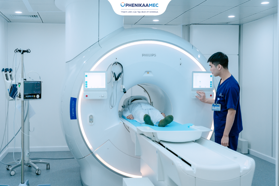 anh-2-1786613281111798681524 Chuyên gia khuyến cáo khám sức khỏe định kỳ để phát hiện sớm bệnh mạn tính - Ảnh 2.