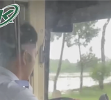 Sự Thật Đằng Sau Vụ Chen Lấn Tại Đường Phố: Đánh Nhập Cảnh Sát Giao Thông
