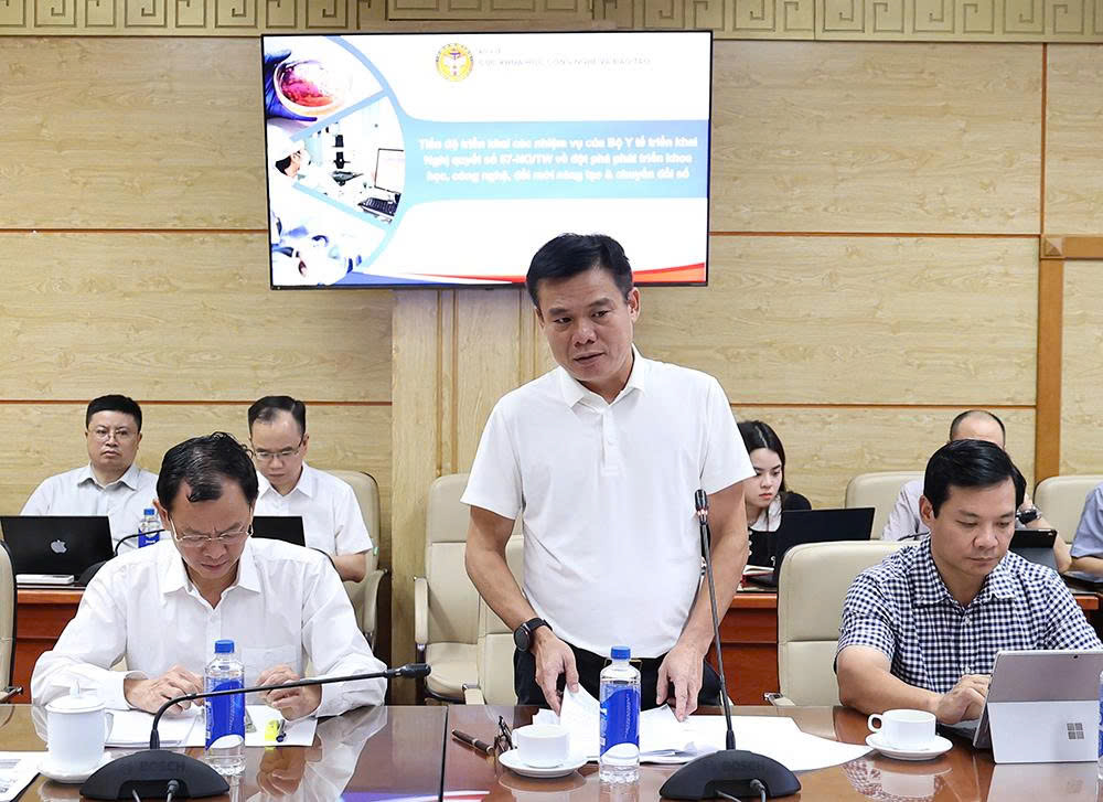 Thúc Đẩy Chuyển Đổi Số Y Tế: Bộ Trưởng Đào Hồng Lan Đưa Ra Chỉ Đạo Mới