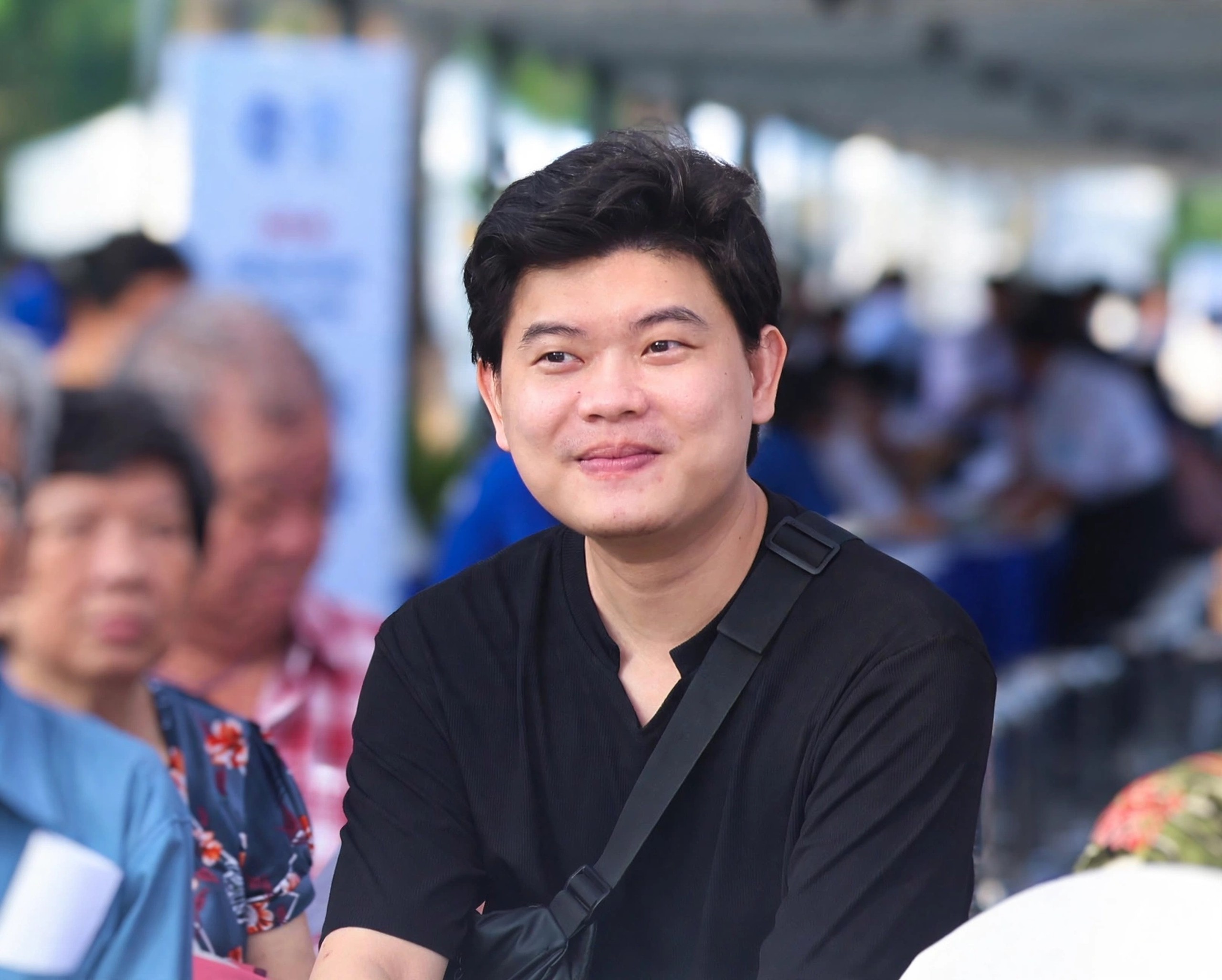 anh-ngo-quang-tin-dua-bo-den-kiem-tra-suc-khoe-tai-ngay-hoi-cham-soc-suc-khoe-nguoi-cao-tuoi-1788010987118422908774 Abbott góp phần giúp người cao tuổi sống khỏe, sống chủ động hơn- Ảnh 3.