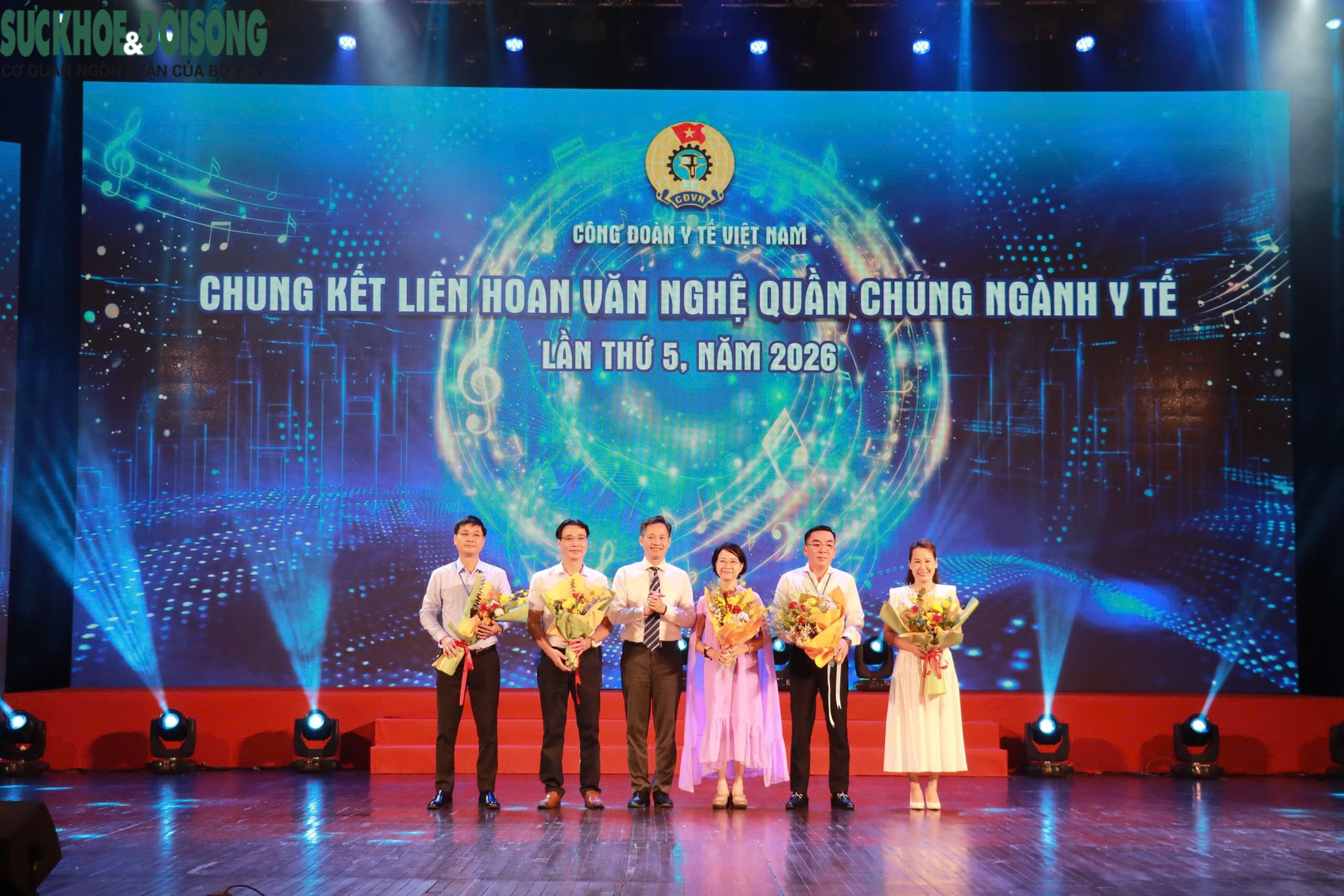 base64-1785652266962326599471 Liên hoan Văn nghệ quần chúng ngành Y tế lần thứ V: Lan tỏa giá trị nhân văn của ngành Y tế - Ảnh 2.