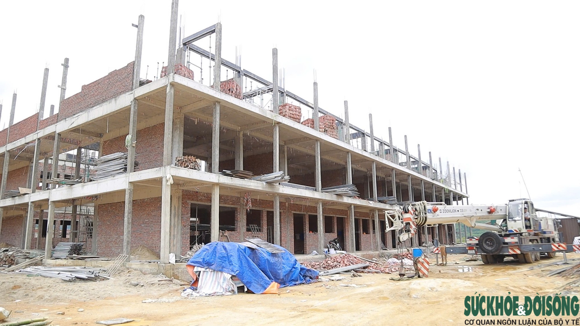 Tiến độ hoàn thành trường nội trú nơi vùng biên- Ảnh 2.