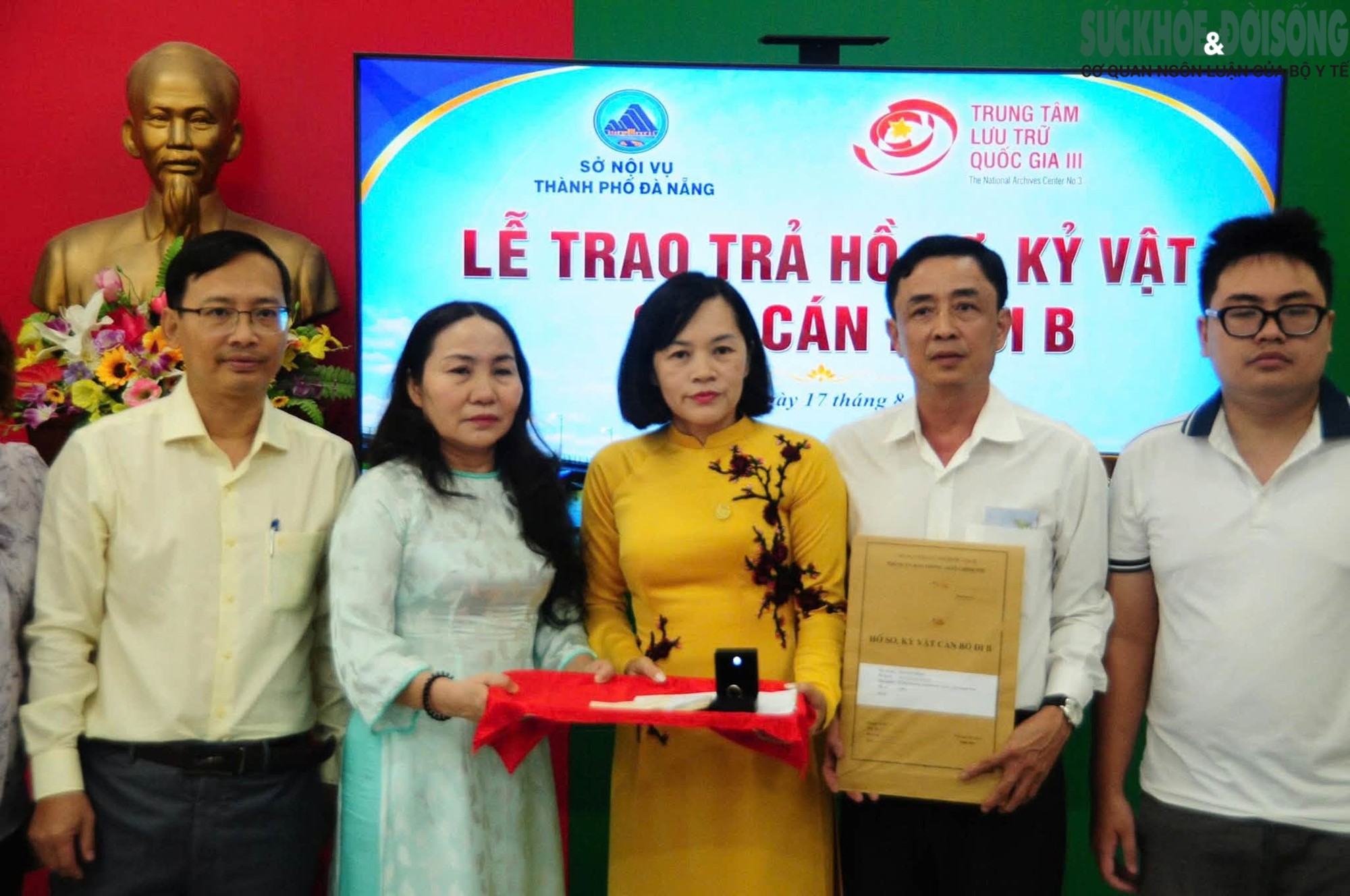 base64-1787025061732983898724 'Chữ này đúng của ba rồi': Kỷ vật cán bộ đi B trở về sau 65 năm - Ảnh 2.