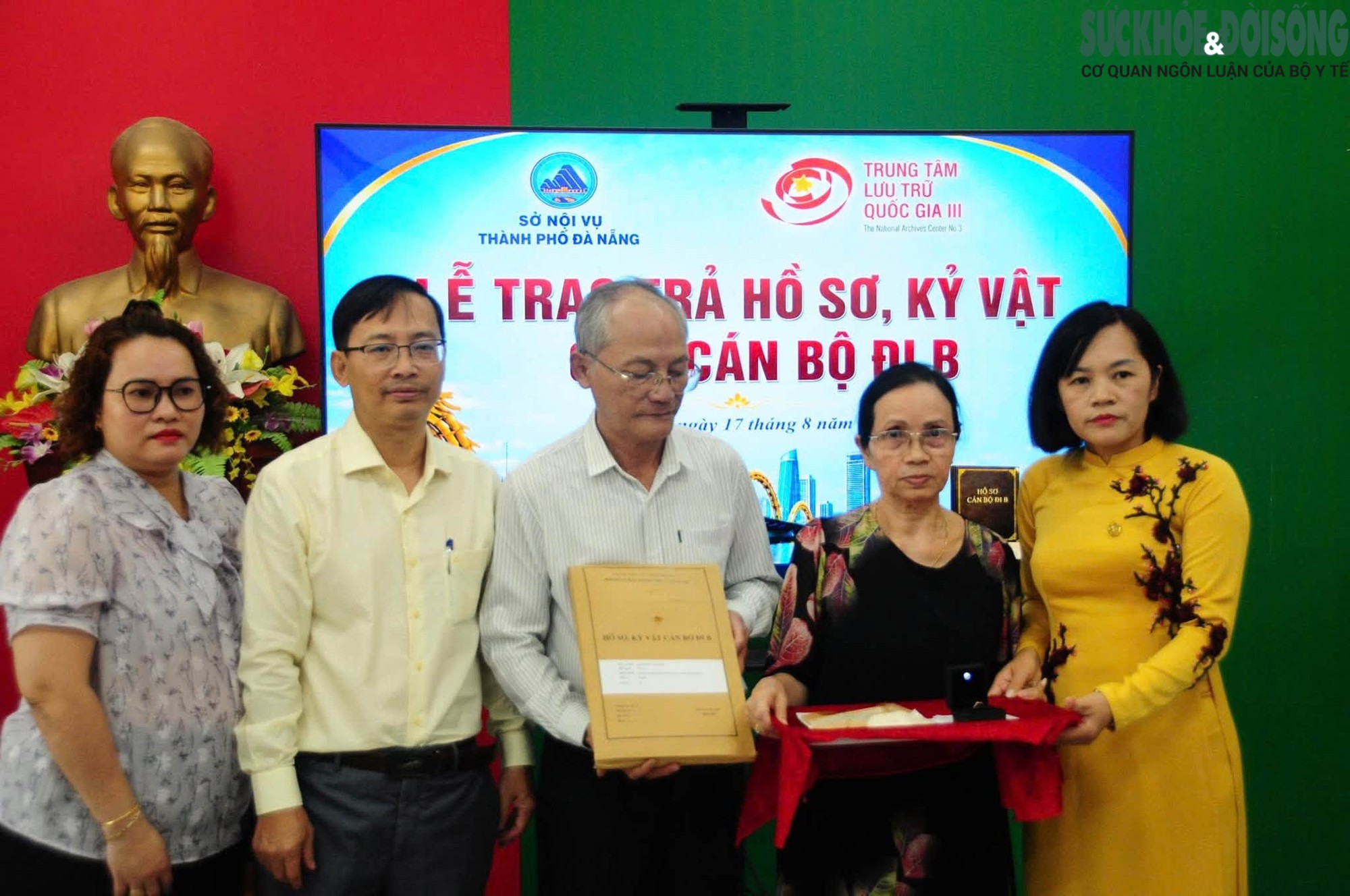 base64-1787025061745469272627 'Chữ này đúng của ba rồi': Kỷ vật cán bộ đi B trở về sau 65 năm - Ảnh 3.