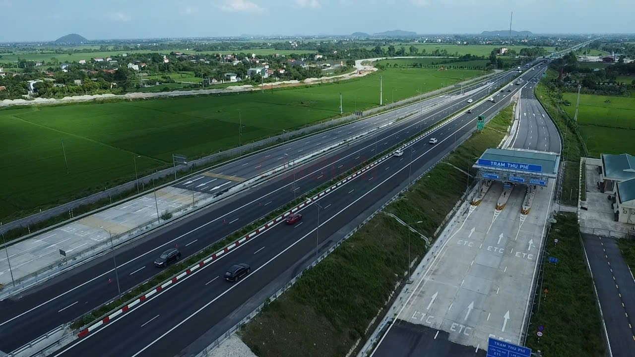 CSGT xử lý lỗi không giữ khoảng cách, cao tốc Pháp Vân - Cầu Giẽ - Cao Bồ ra sao?- Ảnh 2.