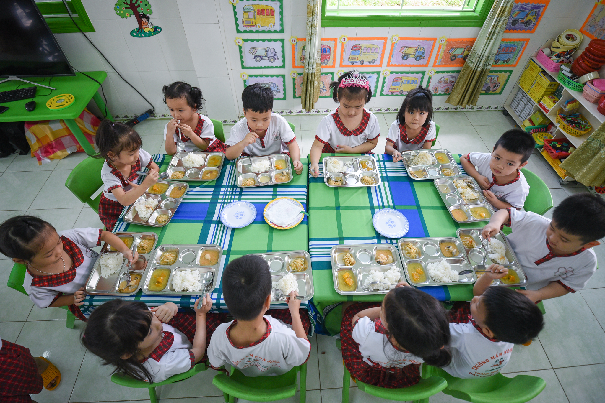Cần Một Khung Pháp Lý Vững Chắc Để Đảm Bảo Sức Khỏe Học Đường