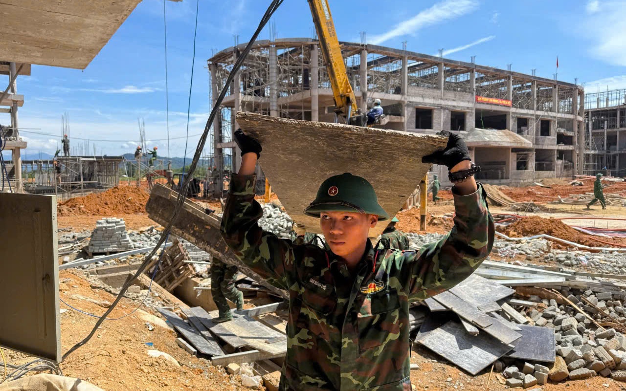 Vinh Danh 135 Học Sinh Xuất Sắc Là Con Cán Bộ Quân Đội