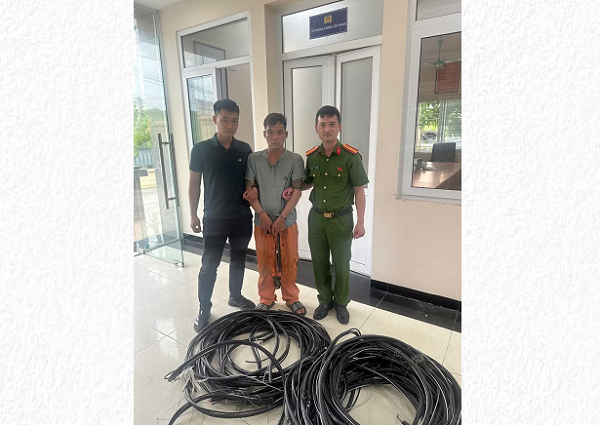 Cảnh Sát Hà Nội Bắt Giữ Kẻ Giả Danh Nhân Viên Điện Lực Trộm Cáp Đồng