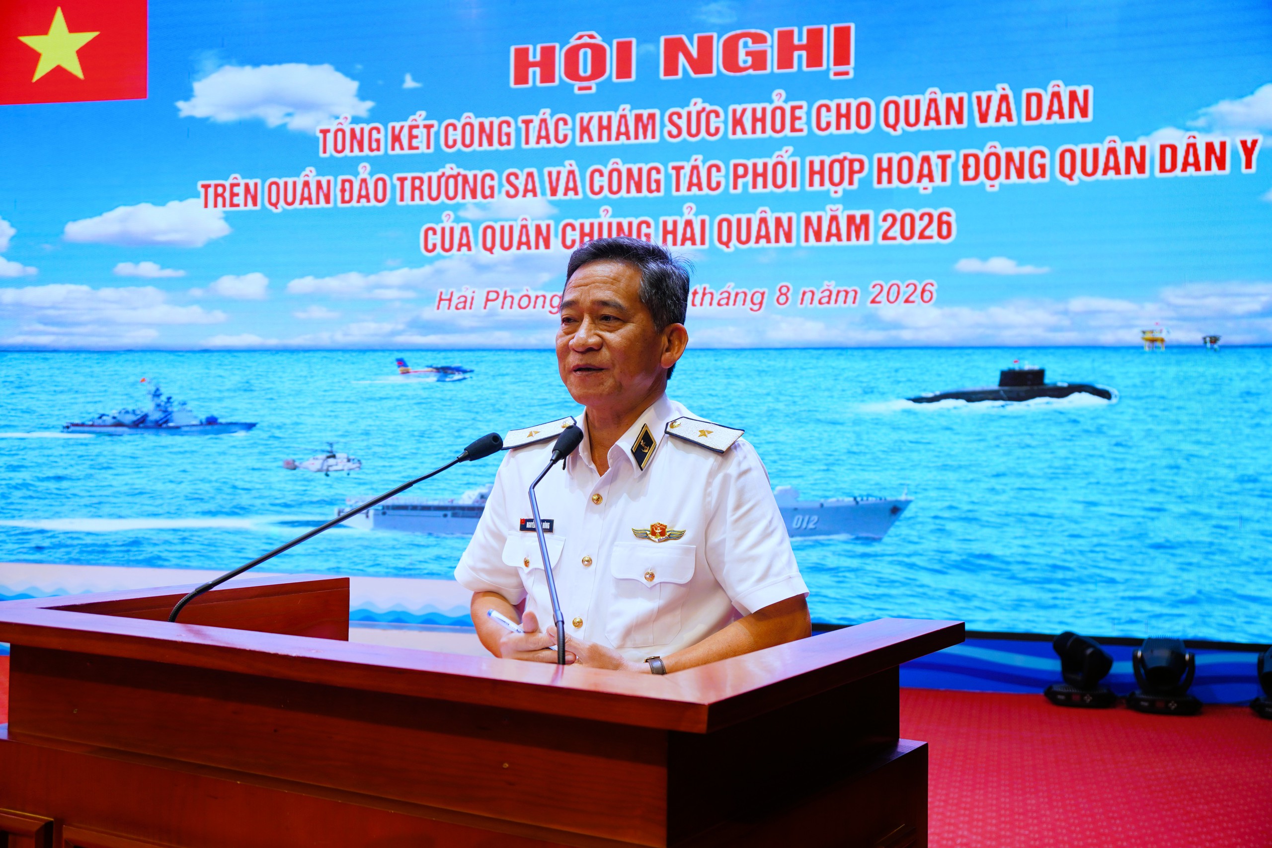 Nhiều cán bộ y tế được khen thưởng sau khám sức khỏe Trường Sa năm 2026 - Ảnh 4.