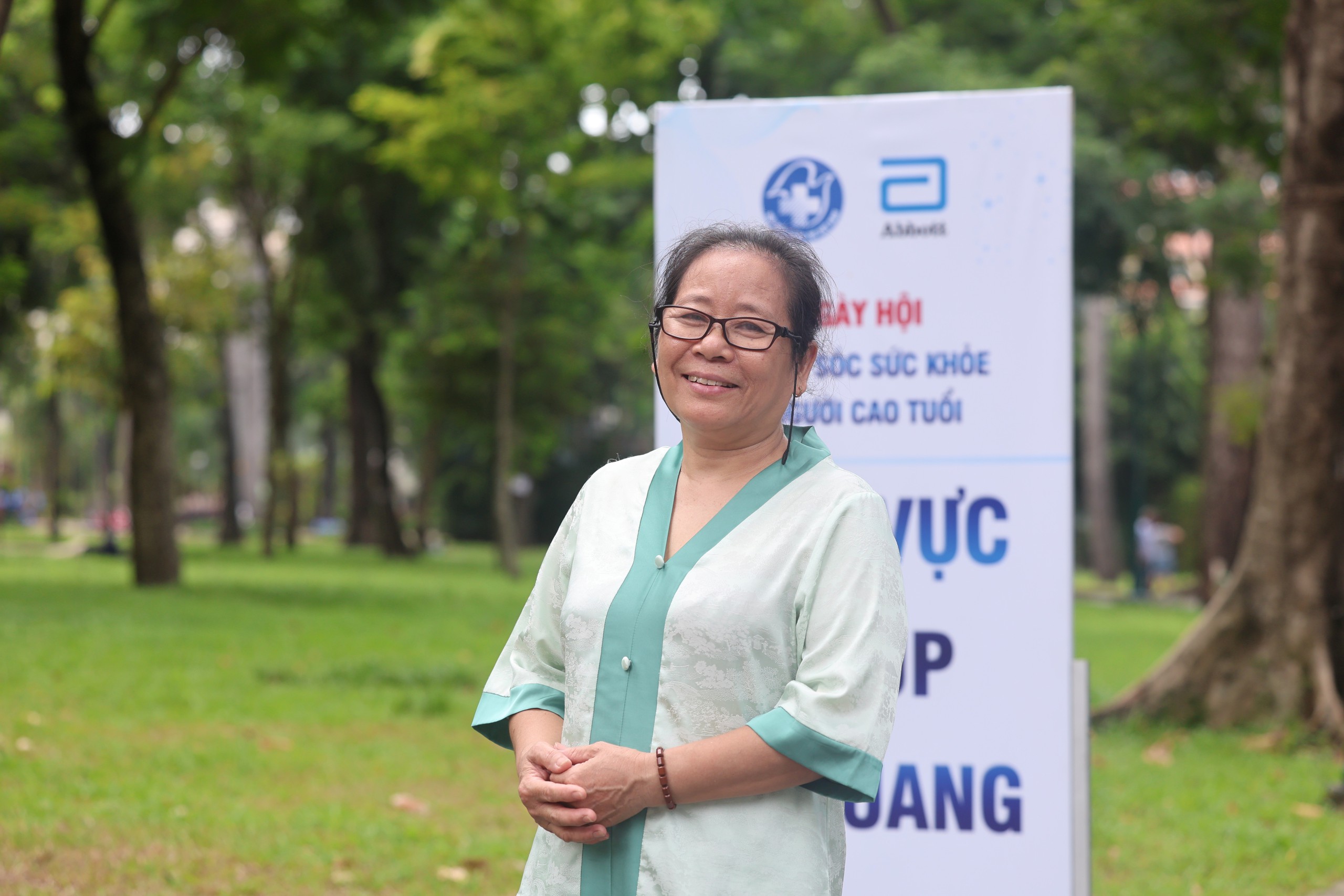 co-le-thi-tinh-tham-du-ngay-hoi-cham-soc-suc-khoe-nguoi-cao-tuoi-1788010986912132339700 Abbott góp phần giúp người cao tuổi sống khỏe, sống chủ động hơn- Ảnh 2.