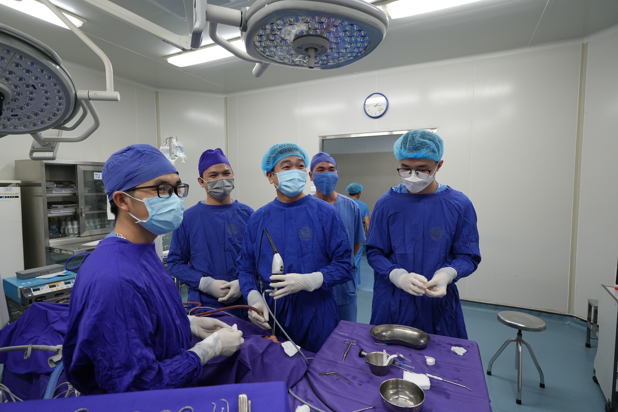 Đối Mặt Với Khối U Hiếm Gặp: Hành Trình Cứu Sống Của Một Nam Sinh 14 Tuổi