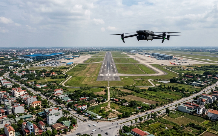 Nguy cơ từ flycam hoạt động trái phép gần sân bay Nội Bài - Ảnh 1.