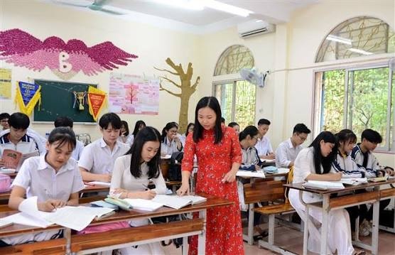 giao-vien-17861567553501272312279 Đề Xuất Giải Pháp Đối Phó Với Tình Trạng Thừa Thiếu Giáo Viên - Ảnh 1.