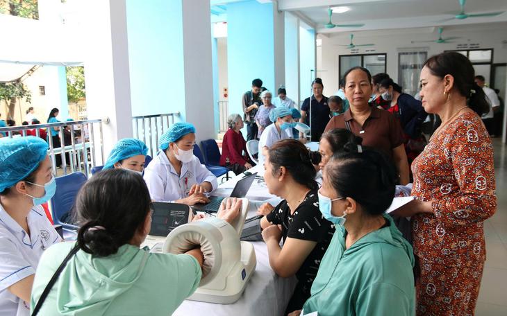 ha-noi-an-sinh-xa-hoi-1786032272120726832722-99-0-1699-2560-crop-1786032393866559237869-1 Hà Nội triển khai kế hoạch phòng, chống bệnh viêm da nổi cục trên trâu, bò giai đoạn 2026 - 2030- Ảnh 2.