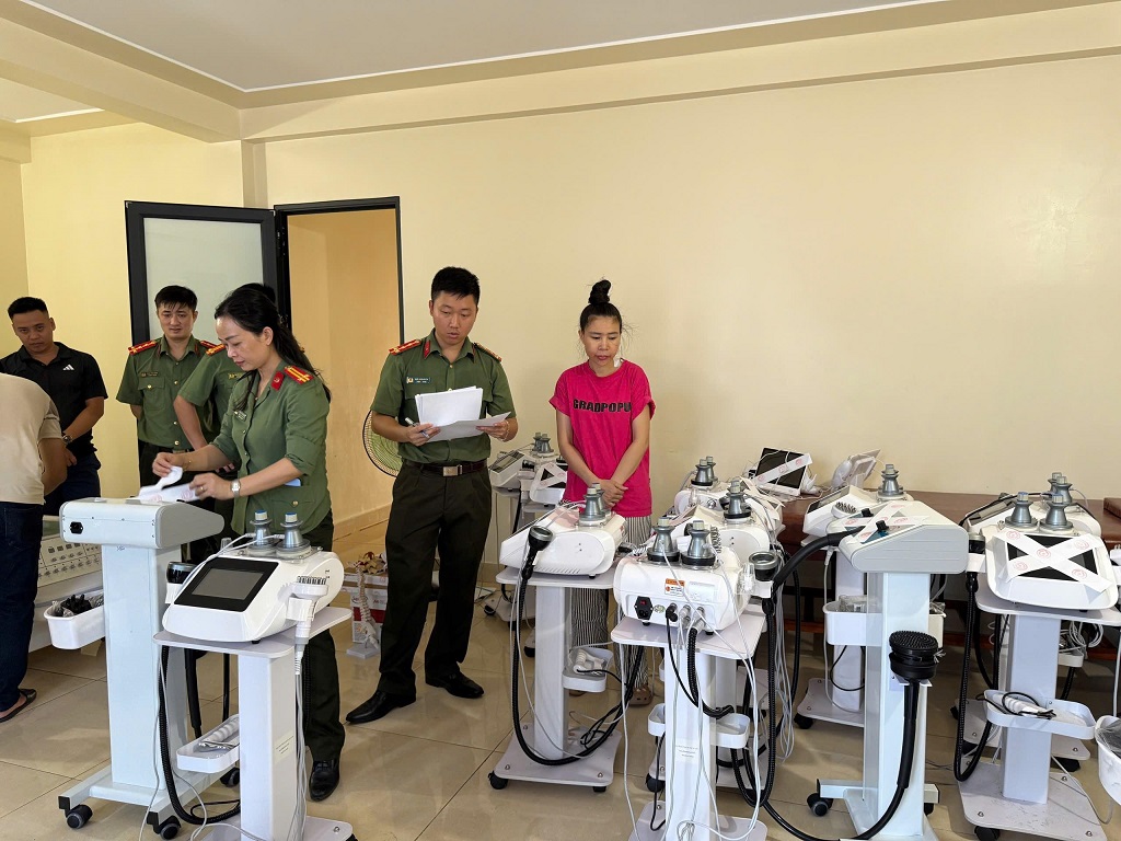 Hơn 4.000 cơ sở y, dược tư nhân Nghệ An: Làm sao ngăn ‘vẽ bệnh, thổi giá’? - Ảnh 1.