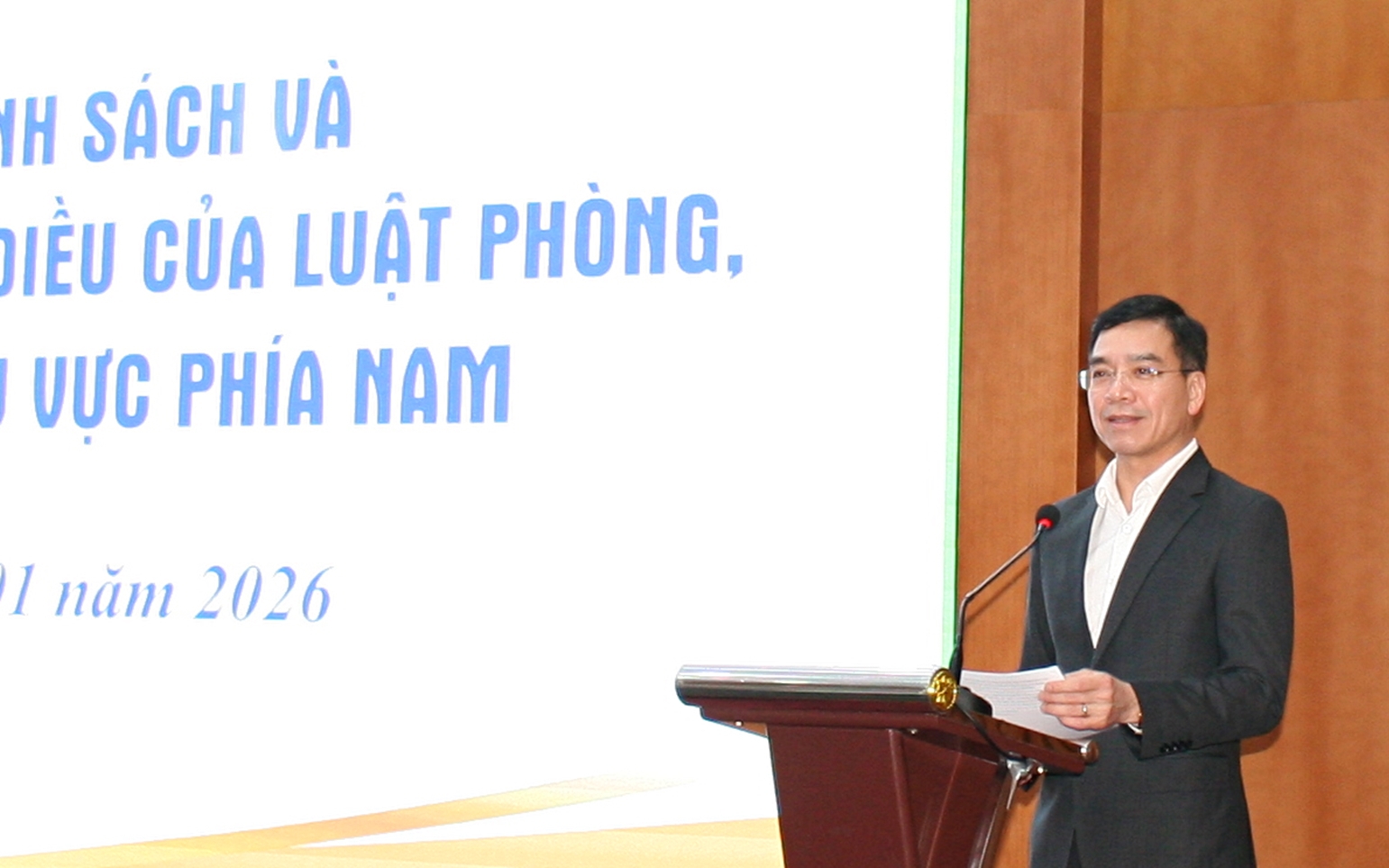 Tìm Kiếm Nguồn Tài Chính Mới Cho Bảo Hiểm Y Tế: Đề Xuất Từ Thuế Thuốc Lá và Rượu Bia