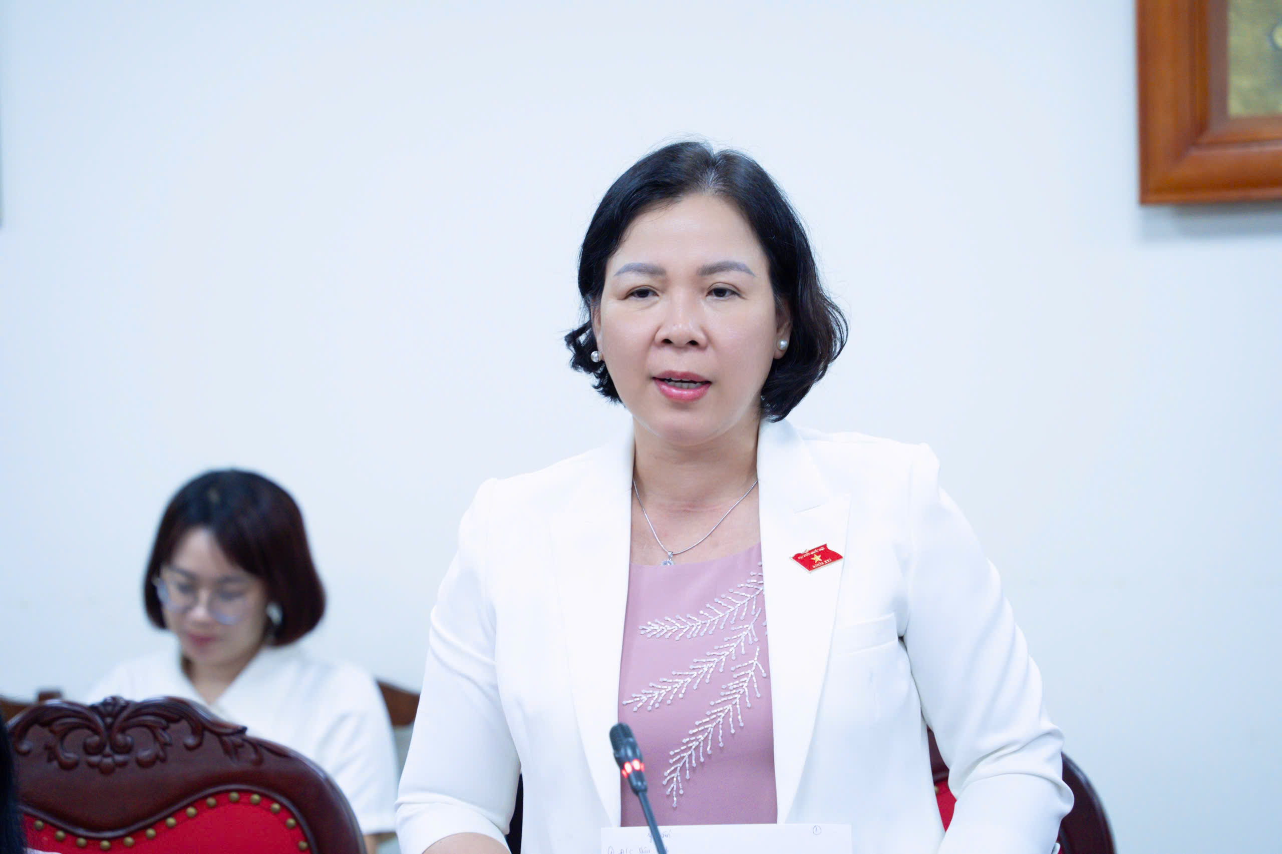 Đề Xuất Chỉnh Sửa Luật Đất Đai Nhằm Đảm Bảo Quyền Lợi Cho Phụ Nữ