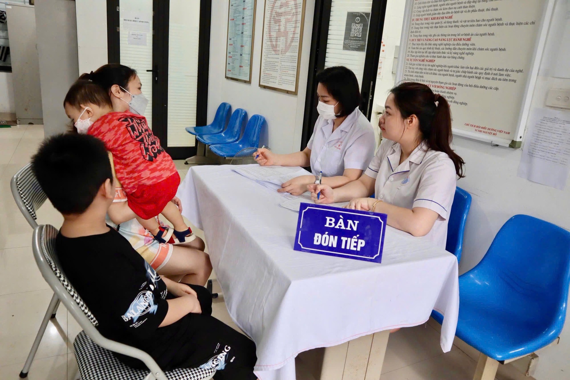 Dấu Hiệu Quan Trọng Về Tự Kỷ Ở Trẻ Em Mà Cha Mẹ Nên Chú Ý