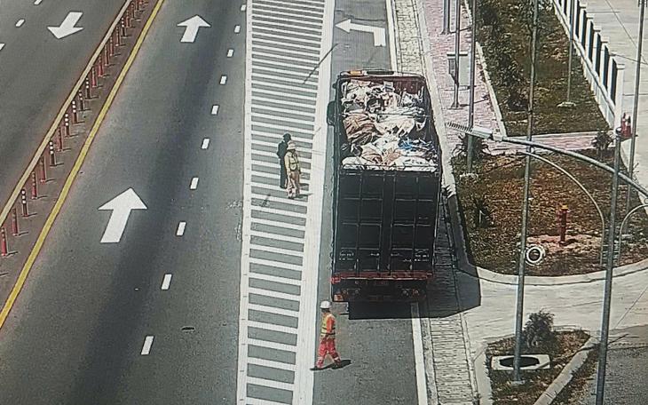 Khám Phá Nguyên Nhân Vụ Rơi Vật Sắc Nhọn Trên Cao Tốc Kéo Dài 337 Km - Ảnh 1.