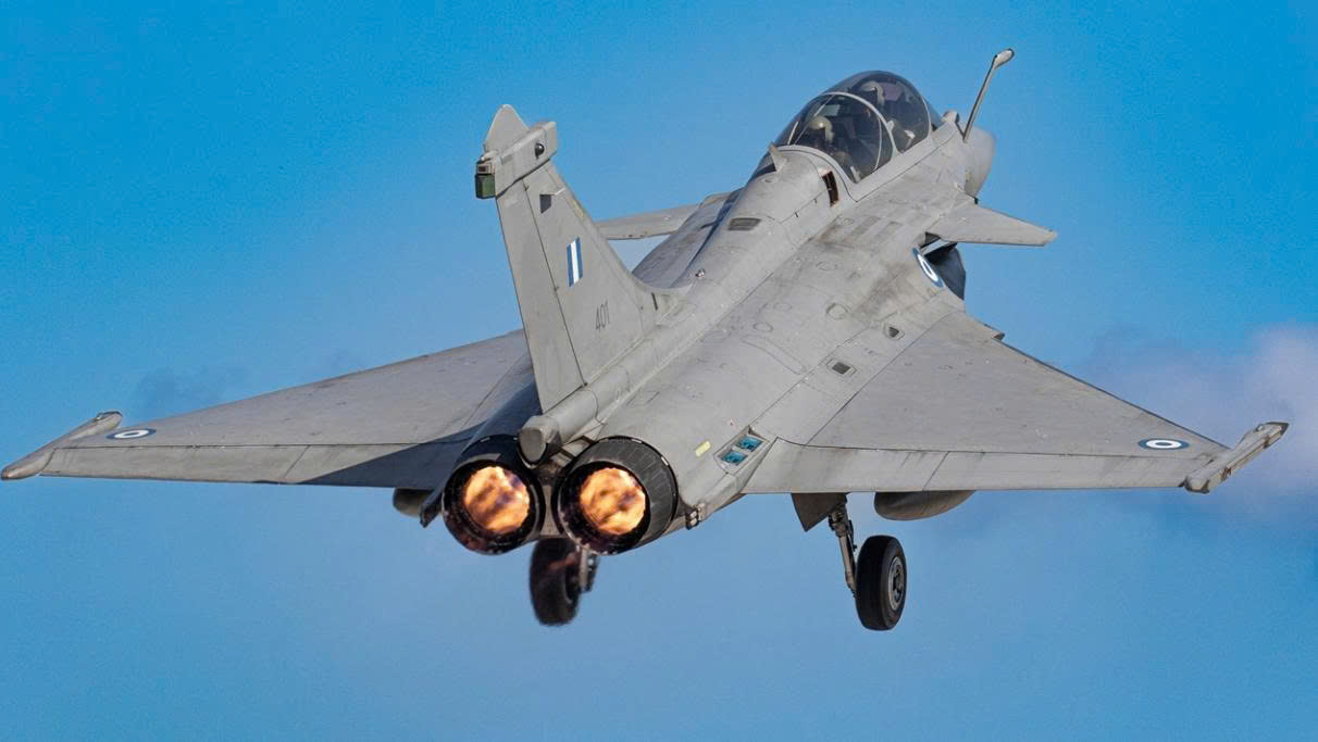 Khám Phá Đối Đầu Giữa Su-57 Nga và Rafale Pháp: Cuộc Chiến Công Nghệ Tân Tiến