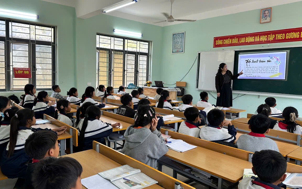 Tiến Độ Hoàn Thành Trường Nội Trú Vùng Biên: Những Thách Thức Cần Vượt Qua