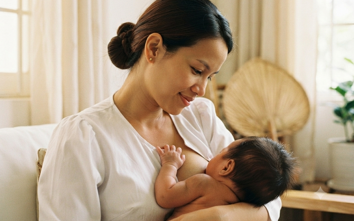 Giữ nguồn sữa mẹ sau thời gian nghỉ thai sản - Ảnh 2.