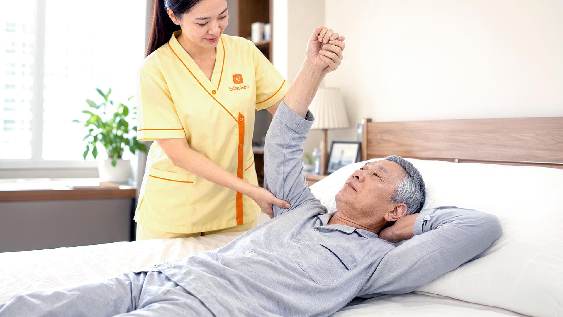Chăm sóc người cao tuổi tại nhà