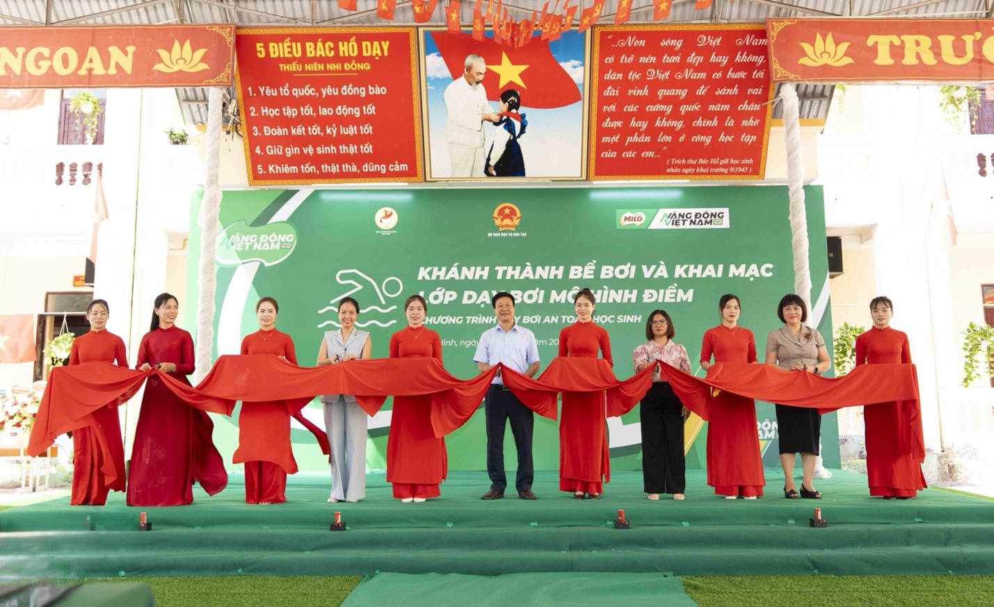 photo-1785743123806-17857431245102055276841 Nestlé Việt Nam đồng hành cùng Bộ Giáo dục và Đào tạo trao tặng bể bơi và lớp dạy bơi mô hình điểm cho học sinh tại tỉnh Bắc Ninh- Ảnh 1.