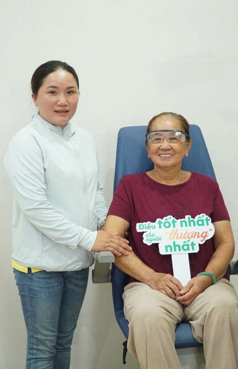 Khám Phá Tầm Quan Trọng Của Việc Chăm Sóc Đôi Mắt Ở Người Cao Tuổi