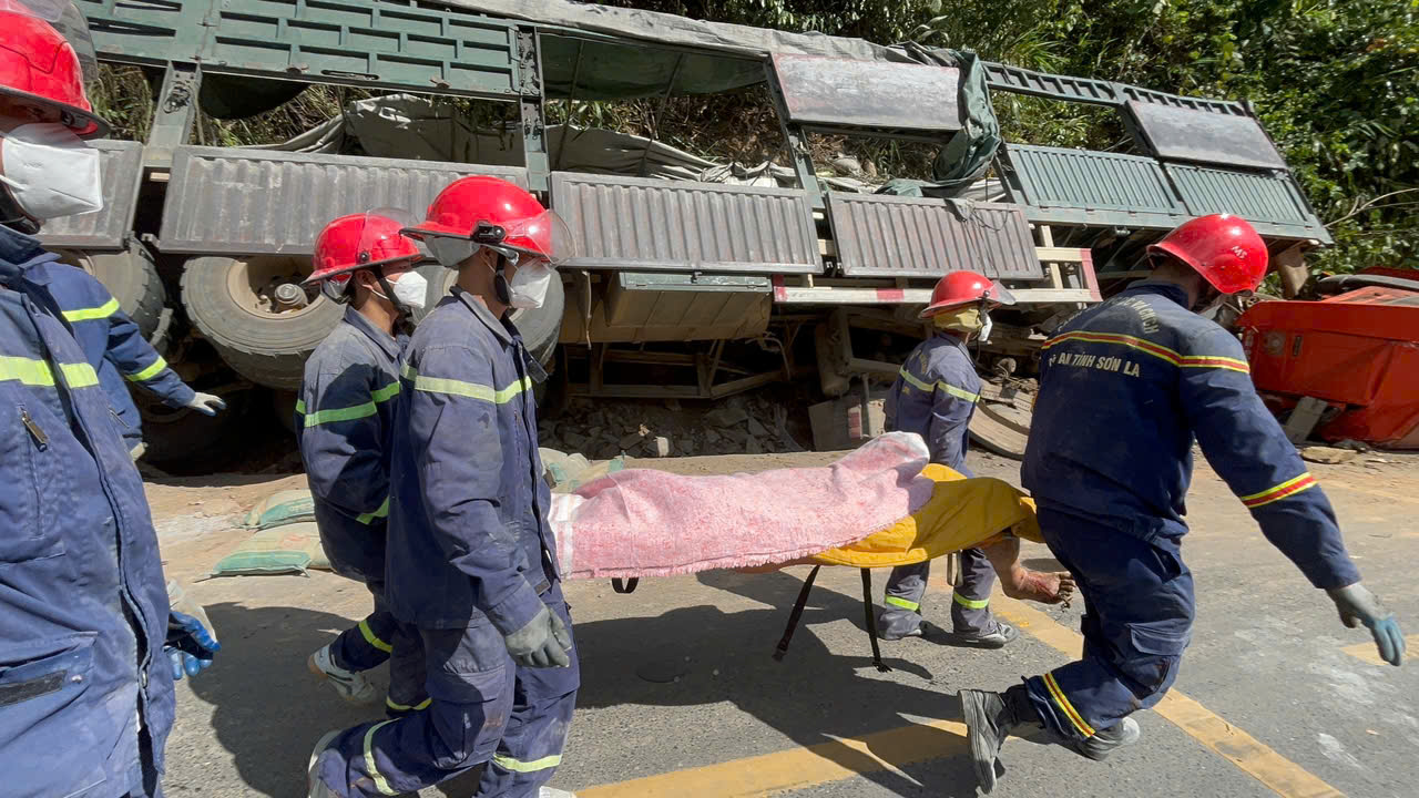 Nỗi Ám Ảnh Từ Tai Nạn Giao Thông: Giải Cứu Người Bị Kẹt Dưới Xe Tải