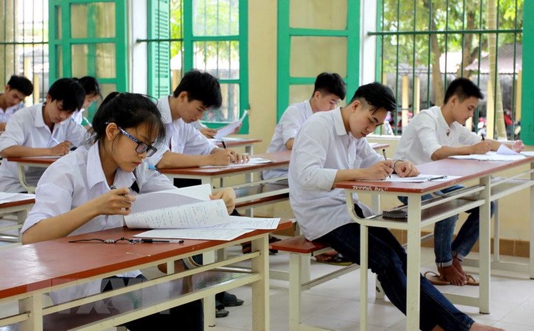 thi1-17873885106221404555666 Bàn ghế trường học bất cập, ban hành quy trình rà soát 6 bước- Ảnh 1.