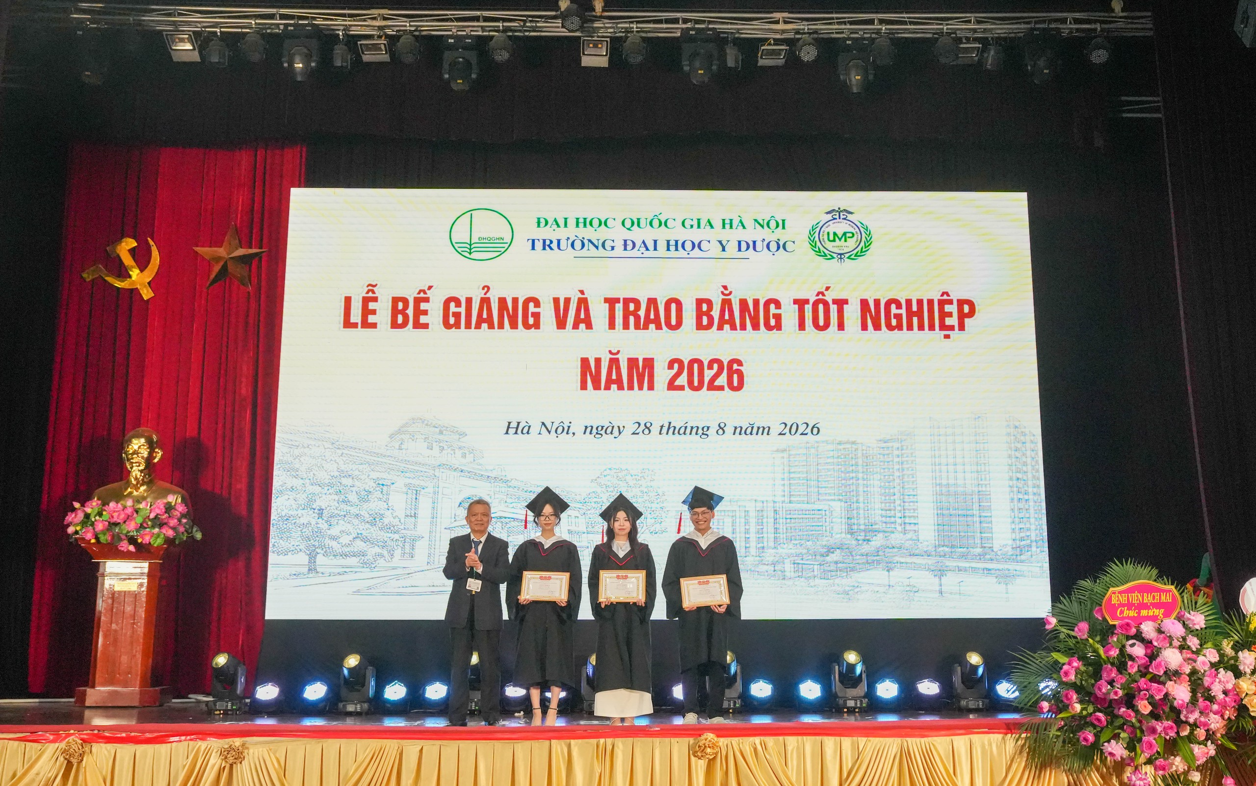 Lễ trao bằng tốt nghiệp