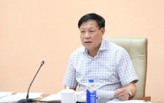 Nguy hiểm sức khỏe khi vô tình tiếp xúc với nước suối không an toàn