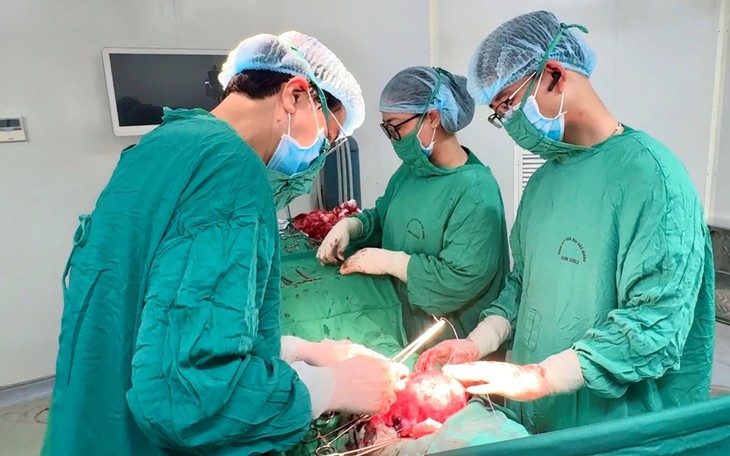 Gãy dương vật sau cú va mạnh khi quan hệ, người đàn ông phải cấp cứu - Ảnh 3.
