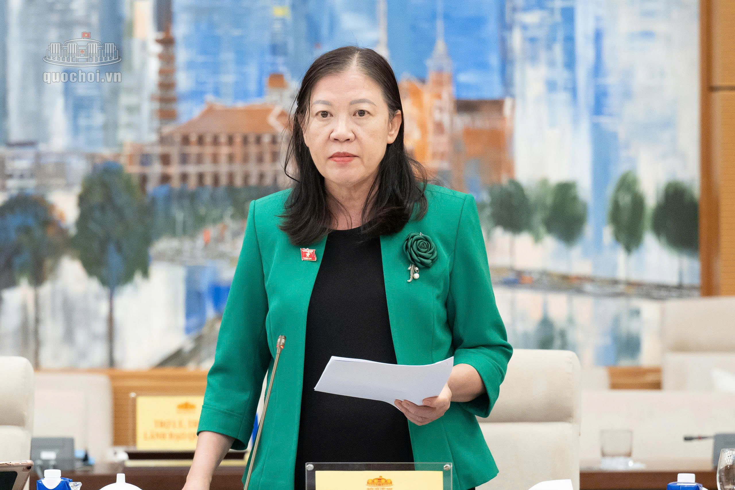 ubdn-1787906869410379259117 Cử tri lo ngại thời tiết cực đoan, ATTP và thủ đoạn trục lợi trên mạng - Ảnh 2.